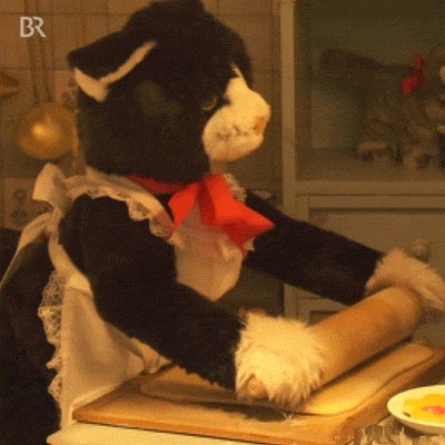 cat baking GIF by Bayerischer Rundfunk