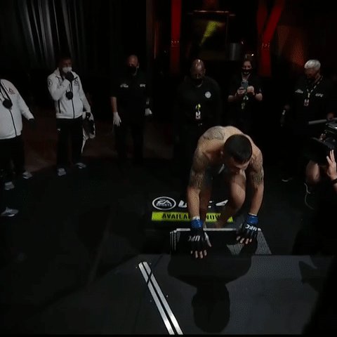 History within reach...
Can @AlexPerezMMA be the first #DWCS fighter to land on the throne? π #UFC255 https://t.co/gSCPyZBpGv