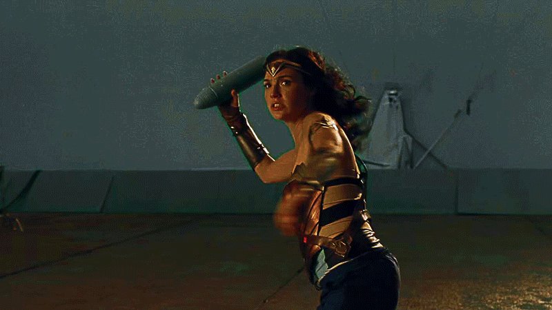 Gal Gadot Hid Her Pregnancy While Filming 'Wonder Woman' to Avoid Different  Treatment