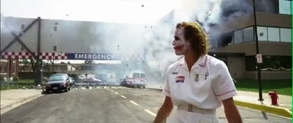 ダークナイト ジョーカーのその後を考察 宙吊りシーンの後はどうなった 大人のためのエンターテイメントメディアbibi ビビ