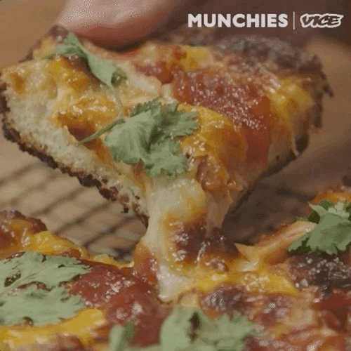 It’s chewy, it’s cheesy, it’s saucy, it’s Detroit-style pizza!
Farideh (@sadeghin) shows us how to make a barbeque chicken Detroit-style pie at home: https://t.co/Uis2B4BghC https://t.co/2YNZ7WmAi5
