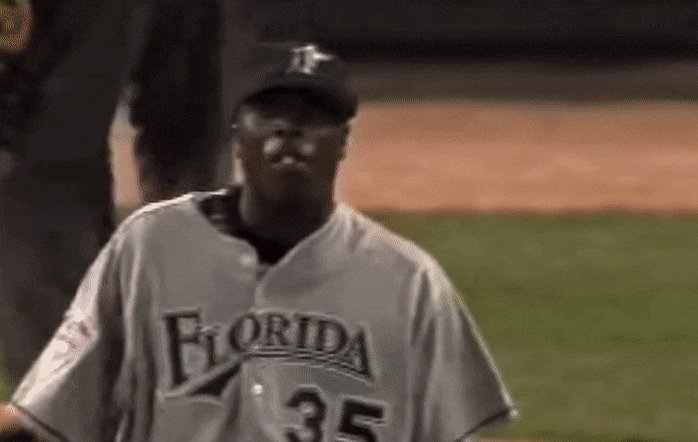 Happy Birthday to a Marlins legend, Dontrelle Willis 