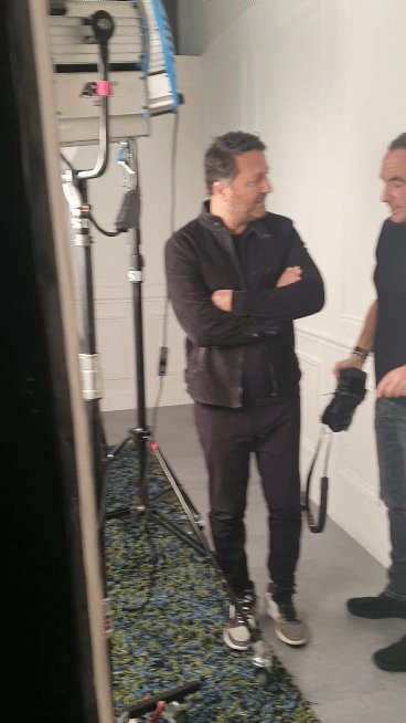 Entretien exclusif avec @Arthur_Officiel photographié par @nikosaliagas . Bientôt dans @TVMAG https://t.co/Ghil6lwJJU