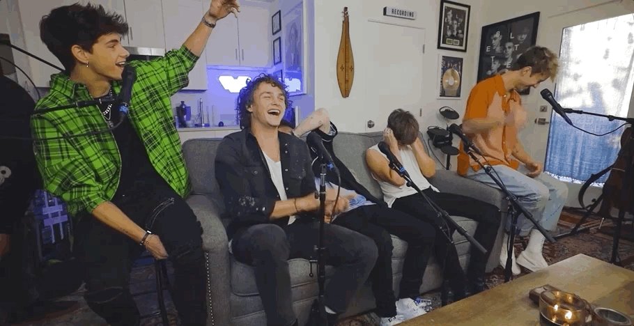 THE CHICKEN THIGH. 😂🍗
@whydontwemusic @livexlive #iHeartWhyDontWe
https://t.co/Di53UINXI6 https://t.co/rqut7CD3zY