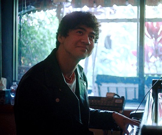 Happy Calum Hood Day. Sorry I\m late lol. I had work   I love you birthday boi 