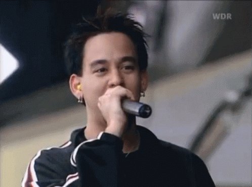 Hoje é aniversário do gigante Mike Shinoda!!!

Happy birthday! 