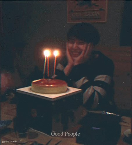 Happy birthday cho kyuhyun bias pertamaku di dunia kpop 
