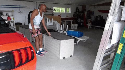 Bitch I just died!  OOMF’s page has me CRYYYIIIINGGGG!! Y’all lucky I’m not mean anymore because BOY