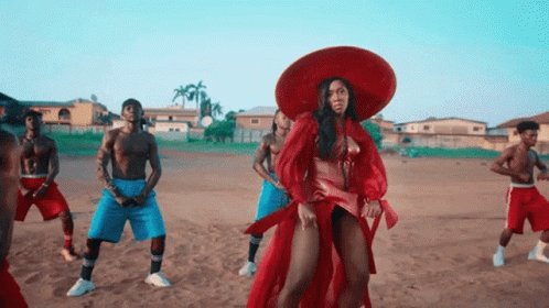  Happy birthday aunty tiwa Savage wish you long life and good health 