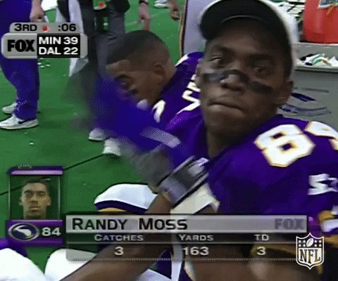 Happy Birthday a unos de los GRANDES felicidades Randy Moss   