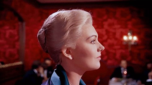 Happy birthday Kim Novak, 88 ans !
(Le chignon, un des plus célèbres du cinéma, lui, a 63 ans ) 