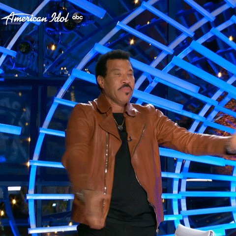 You had us out of our seats! @itsalyssawray that is how you close the show! #AmericanIdol https://t.co/6nEPNPgqmf