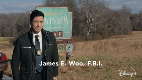 Happy birthday to our favourite FBI agent and close-up magician, Randall Park! 