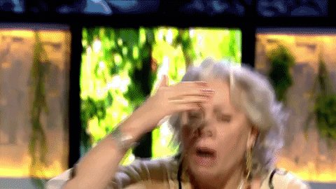 drama omg GIF by Mediaset E...