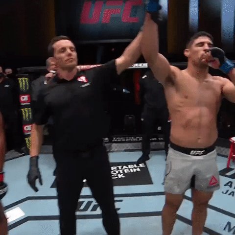 P4P one of the most exciting fighters on the entire roster. 🙌
Now 🇧🇷 @VicenteLuqueMMA with the biggest win of his career! #UFC260 https://t.co/NvaYXeWXyK