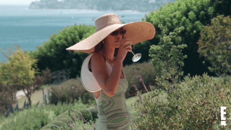tweet something love, @KendallJenner we missed you so much! #KUWTK https://t.co/XUsGAkGg5q