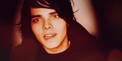 I forgot to wish my Aries king a happy birthday. Happy birthday Gerard Way 