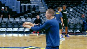 Nikola Jokic currently has the most ever games with 10+ assists in a single season by a center with 25. In second place is Nikola Jokic with 21. Third is Nikola Jokic with 20. and Fourth is Nikola Jokic with 13 🃏 https://t.co/9JjxFWoUsc