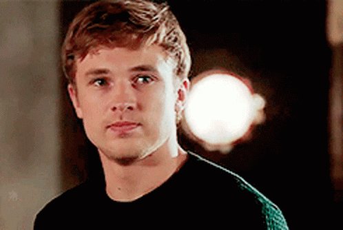 Happy birthday William Moseley 