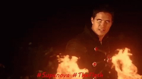 Happy birthday robbie amell! or should i say ronnie raymond! 