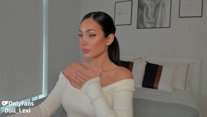 Heyy 😍! I'm online and feeling really playful @MyFreeCams! #onmfc https://t.co/btYCQ7WLe9 💚 https://t<a href="/tag/onmfc"class="tags"><span>#onmfc</span></a>