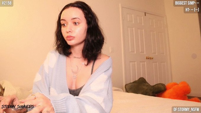 My cute face is online come love me currrently 2157 https://t.co/Rfl5lYgavi 💚 https://t.co/nBZaeaqk4