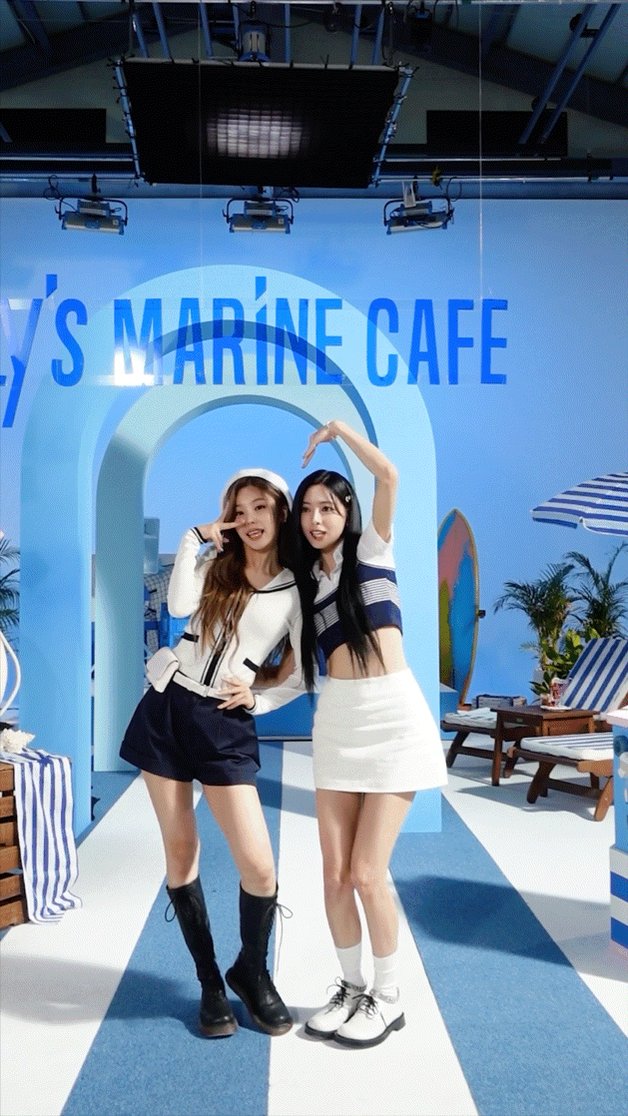 itzy イェジ Air 中国 上海 ポップアップ yetimall 3枚セット itzy イェジ Air 中国 上海 ポップアップ yetimall 3枚セット