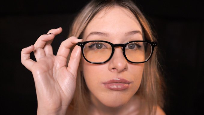 Yeah I may be extremely funny and smart, but I am also extremely cute n sexy! :3 >.< ^_^ There's more