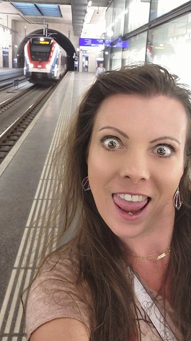 Bonne journ&eacute;e les coquins BizzXXL 🥳 https://t.co/Em6sYRiT8B<a href="/tag/monavis"class="tags"><span>#monavis</span></a>