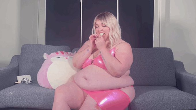 I sold another #clip! BARBIE BBW https://t.co/favPketyM7 https://t.co/QUDPDKzGNg<a href="/tag/clip"class="tags">#clip</a>