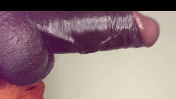 Orange boxer briefs. New video up.               https://t.co/E4pnqA5u7O https://t.co/QCPTWat3Wh