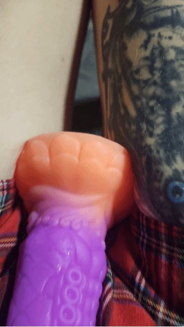 These little suckered feel so good! I love being told what toys to use on my little body ♡ #sugarbaby<a href="/tag/useme"class="tags"><span>#useme</span></a><a href="/tag/kink"class="tags"><span>#kink</span></a><a href="/tag/sugarbaby"class="tags"><span>#sugarbaby</span></a><a href="/tag/taboo"class="tags"><span>#taboo</span></a><a href="/tag/sugardaddy"class="tags"><span>#sugardaddy</span></a>