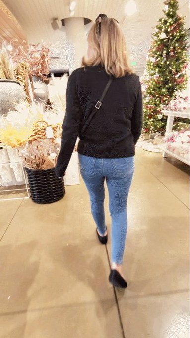 I am on the go!  LOL!  Go with me!!  xoxo Marie #GILF  #Seattle  #marierocksxxx  🙂 https://t.co/G2S22kpHMK<a href="/tag/gilf"class="tags">#GILF</a><a href="/tag/seattle"class="tags"><span>#seattle</span></a><a href="/tag/marierocksxxx"class="tags"><span>#marierocksxxx</span></a>