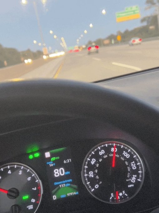 On my way! To Chicago  Who wanna ride my face https://t.co/yoVCMre2FY