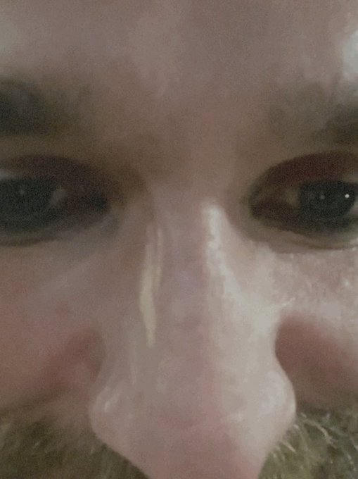 lol hey its josh on jades phpne https://t.co/QJAlfTf1Ox