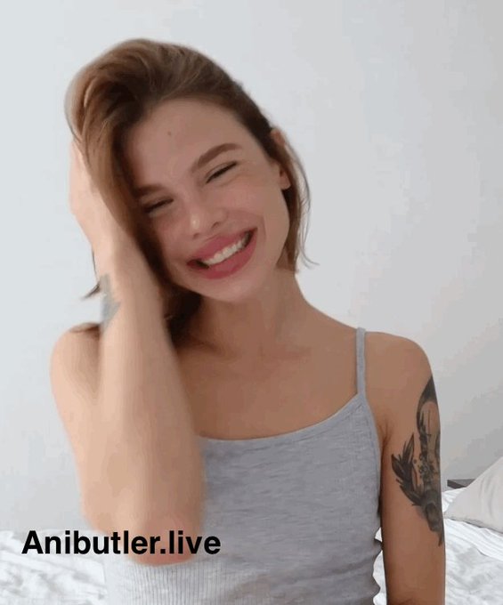 Who's that looking so beautiful with that smile? Oh, it's AniButler ? https://t.co/3tr9YsZZrU