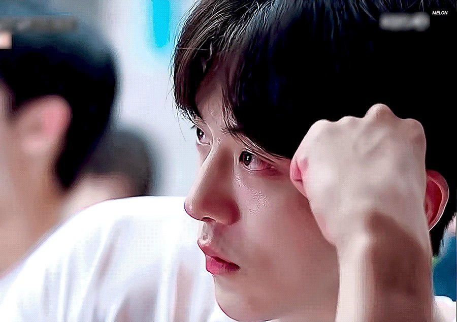 이게 어케 멜로드라마가 아니지🙉 #비질란테 #남주혁Translate post