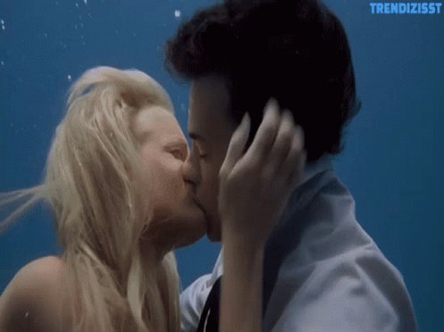 Kiss Underwater GIF