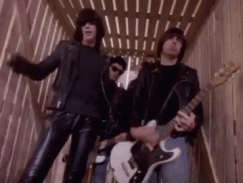 Happy birthday to the master of the Univox Johnny Ramone. Gone from us too soon. 