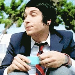 HAPPY BIRTHDAY FRANK IERO THE LOML 