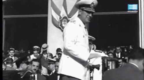 Peron Saludando Peron General Juan Domingo GIF