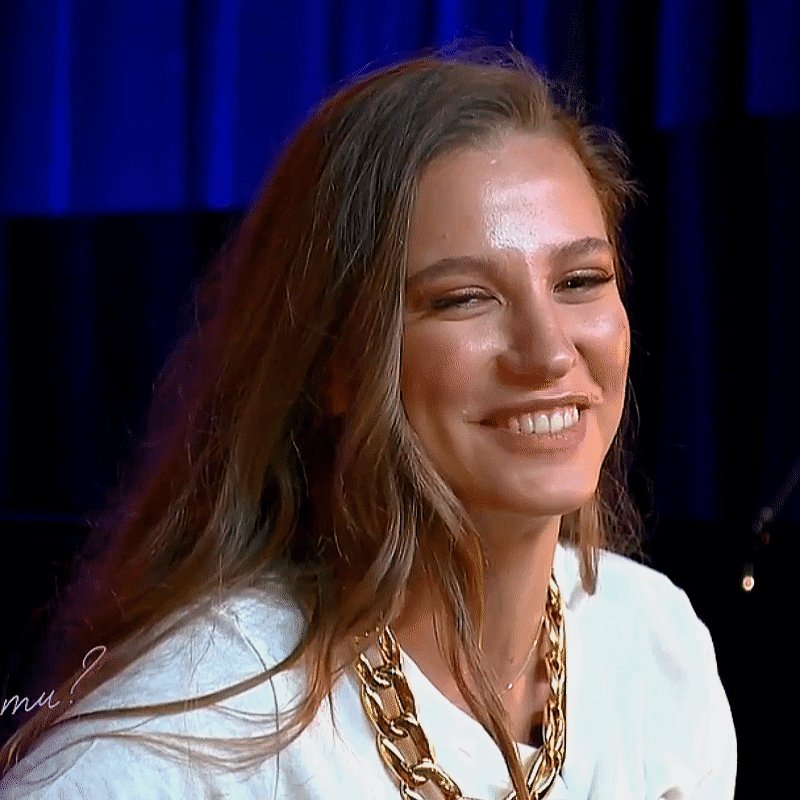 nilay on Twitter: "sana aşığımmm MutluYıllar SerenaySarıkaya https://t ...