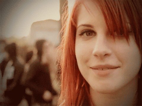 Happy birthday Hayley Williams of Thank you for everything 