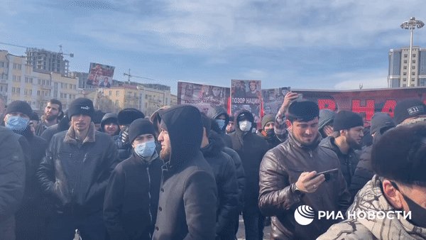 семья янгулбаевых суть конфликта. демонстрация в грозном. янгулбаев чечня. янгулбаевых в грозном. семья янгулбаевых суть конфликта.