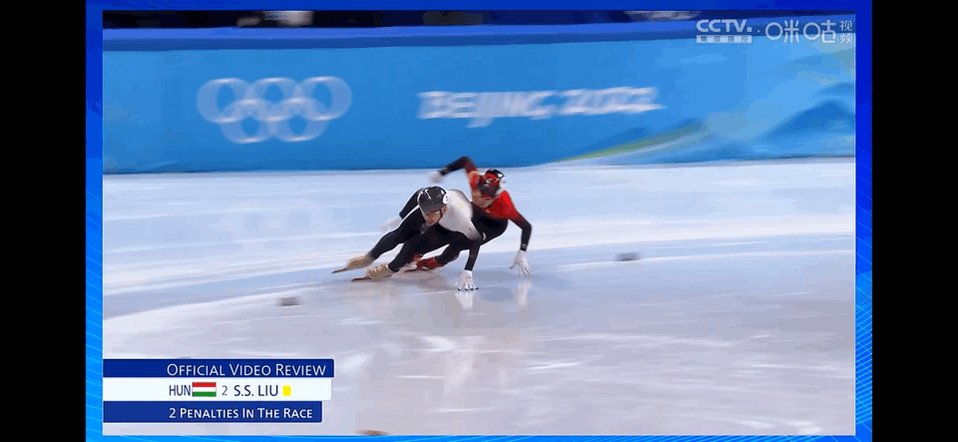 噛みつきスアレス Qmua7mhlzww49zz Twitter