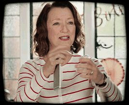 Why are U so lovely ?
Happy birthday Lesley Manville 