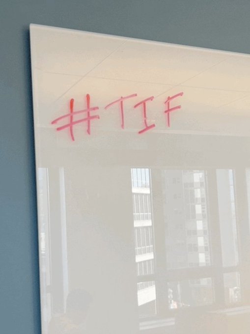 Used a whiteboard today. I&rsquo;ve still got it. https://t.co/W65564DZ5o<a href="/tag/dayofrest"class="tags"><span>#dayofrest</span></a>