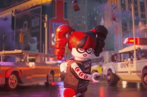 Happy 40th Birthday to Jenny Slate  who voiced Harley Quinn in The Lego Batman Movie (2017) 