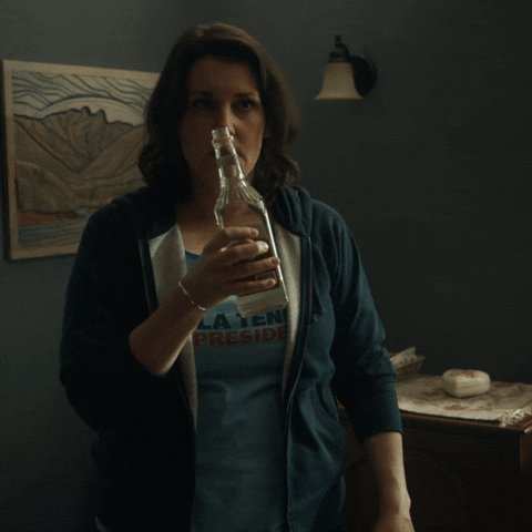 Happy birthday, Melanie Lynskey 