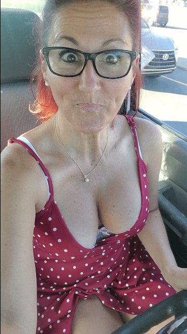 FRIDAY Fun in the drop-off line💋 https://t.co/ncHFpHzjhI https://t.co/TENTMvJynm<a href="/tag/elonmusk"class="tags"><span>#elonmusk</span></a>